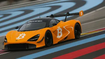 900 EH/s и продолжается: Мощность сети Bitcoin достигает беспрецедентных высот