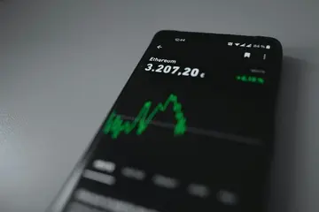 Акции ETHZilla упали почти на 30% из-за опасений размывания, которые затмевают казну Ether в $349 млн