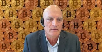 Аналітик Bloomberg Майк МакГлоун: "Криптобульбашка луснула; золото та срібло тепер ризиковані активи"