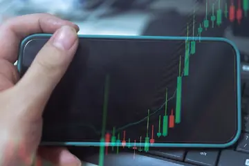 Бики XRP мають контроль: зростаючі мінімуми та падіння пропозиції на біржах на 45%