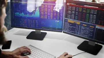 Біткойн ледве реагує, коли США завдають удару по Ірану, підвищуючи ціни на нафту і знижуючи фондові ринки.