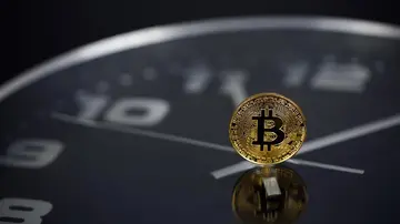 Біткойн та Ефіріум змагаються з квантовими годинниками, оскільки США підтримують інвестиції у $300 мільйонів у апаратуру