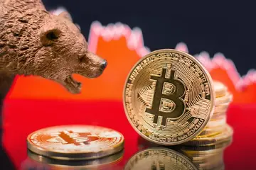 Біткоїн до $10,000? Відомий експерт Bloomberg прогнозує безпрецедентне падіння на 86% для криптовалюти