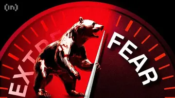 Біткоїн опустився до 93 тисяч доларів на фоні екстремального страху у ринку