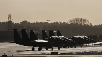 Біткоїн опустився нижче $71,000, ETH, SOL, XRP падають після того, як перемир'я в Ірані почало розпадатися всього через 48 годин після підписання