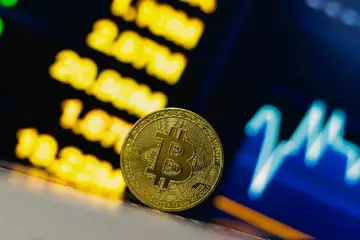 Біткоїн та альткоїни стрімко зросли, але аналітик попереджає: ці рівні можуть викликати істотні коливання