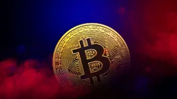 Біткоїн та Ефір різко зростають, тоді як XRP і Догікойн зупиняються на фоні ескалації війни в Ірані: аналітик стверджує, що закриття BTC вище цього рівня може відкрити шлях до $92,000