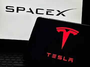 Чи об'єднає Ілон Маск SpaceX та Tesla у 2026 році? Крипто-прогнозний ринок не відкидає таку можливість.