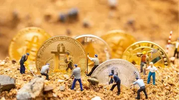 Чи покидають біткойн-майнери BTC, щоб працювати над штучним інтелектом? Відповіді представників галузі