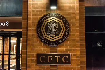 Член CFTC, являющийся быком криптовалют, поделился хорошими новостями о Биткойне и альткойнах перед отставкой – "Скоро будет"