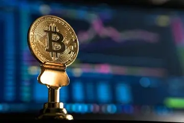 Цена биткойна достигает НОВОГО исторического максимума — что способствует росту?