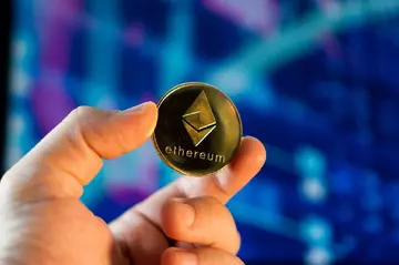 Ціна Ethereum утримується вище $2500: один рівень все ще блокує шлях