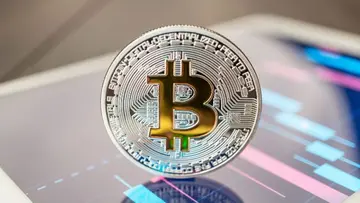 Это событие произошло впервые в истории Bitcoin – экспертные аналитики делятся своими последними целевыми ценами на BTC