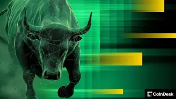 Ефір випереджає біткойн, оскільки потоки ETF розділилися, а активність Ethereum зросла на 41% за тиждень.