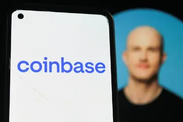 Генеральний директор Coinbase Брайан Армстронг заявив, що токенізовані акції можуть відкрити американські ринки для 4 мільярдів людей без брокерського рахунку.