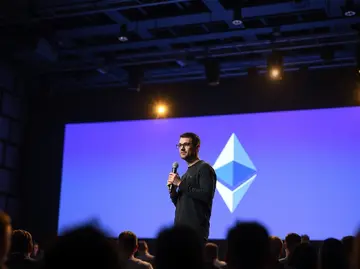 Генеральний директор Galaxy назвав Віталіка Бутеріна «криптогероєм», попереджаючи, що зменшена активність шкодить Ethereum