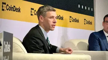 Главный банковский регулятор США Гулд заявил, что 'дебанкинг криптовалют реален'