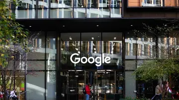 Google та Apple шукають кадри в криптовалютній сфері, оскільки великі технологічні компанії звертають увагу на стейблкоїни та токенізацію.