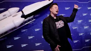 HYPE зростає на 7%, перевершуючи падіння біткоїна, оскільки SpaceX перед IPO виходить на Hyperliquid