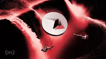 Кити йдуть у всі ставки на Ethereum — але рекордна ліквідність ставить їхні довгі позиції під загрозу