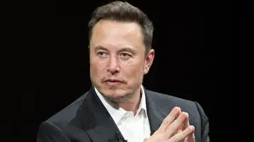 Маск вважає, що вартість SpaceX значно перевищує економіку Землі; Сейлор налаштований оптимістично