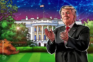 Мемкоїнери встановили 12-футову золоту статую Трампа з біткоїна поруч з Капітолі США