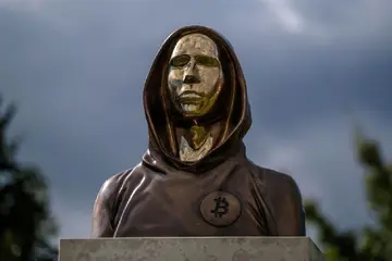 Містичний творець Біткоїна - (майже) 10-й найбагатший чоловік у світі
