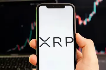 Парадокс ціни XRP: Чому Ripple розширюється, але смуги Боллінджера прогнозують бічний рух до 2028 року
