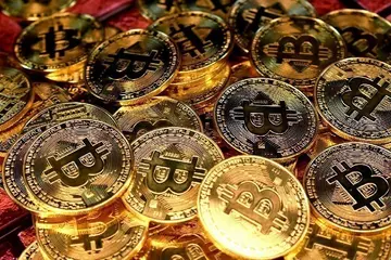 Утренний брифинг по Азии: ETF на Bitcoin уничтожают транзакционные сборы, еще больше наказывая майнеров