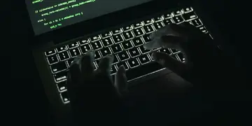 США предъявили обвинение иранскому гражданину за управление темным рынком Nemesis