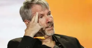 Стратегія Сейлора призвела до втрат більше $9 млрд, оскільки біткоїн знизився до $63 тис.