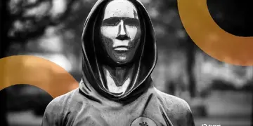 Створювач Біткоїна Сатоші Накамото тепер багатший за Білла Гейтса — і наближається до Воррена Баффета