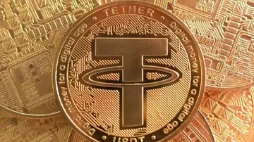Tether здивував рішенням на фоні останніх геополітичних подій: закриває один зі своїх стабільних монет, надаючи користувачам рік для виведення своїх активів.