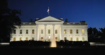 Трамп может скоро подписать указ, который накажет банки за дискриминацию крипто-компаний