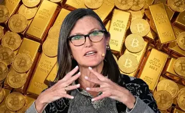 Великий бик Кеті Вуд висловилася про біткойн та золото – "Позитивно для BTC"