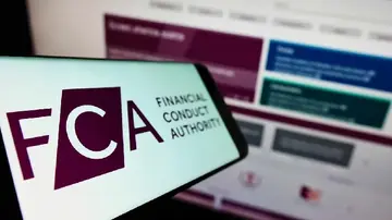 Великобританія наказала криптошахраям повернути 851,402 фунта жертвам обману