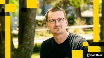 Заклик творців монети Base викликав обурення будівельників через побоювання щодо фаворитизму