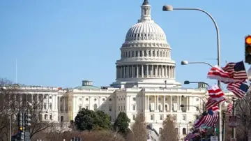 Закон CLARITY залишає 5 лазівок, від пенсій до криптовалюти Трампа на $1,4 млрд